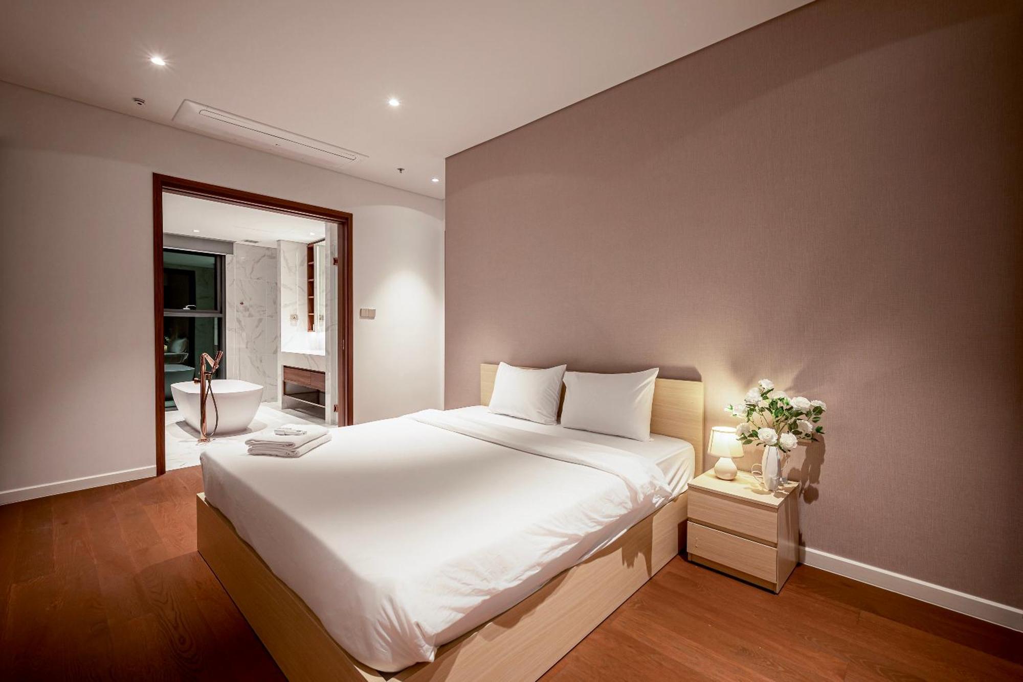Saigon The Metropole - Residences Complex - By Svillage "Escape To Perfection" Ho Chi Minh City Exterior photo